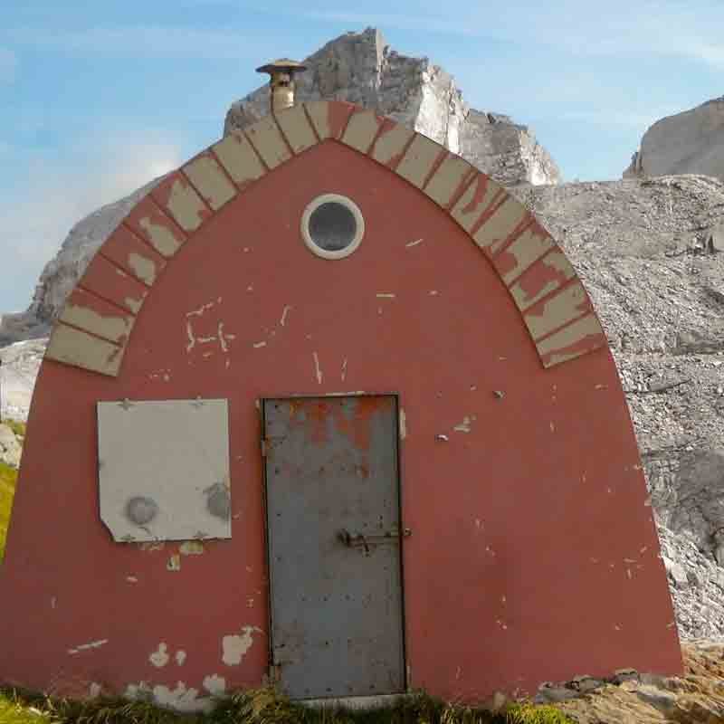 Shelters located on the Apuan Alps