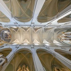 Interno del Duomo di Camaiore