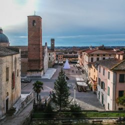 Piazza di Pietrasanta in Inverno