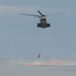 Rescate en el mar en Versilia