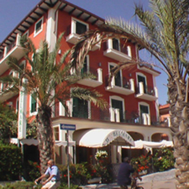 Hotel Belmare