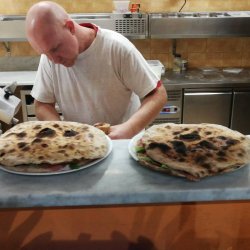 Focaccia alla Pizzeria La Corte a Pietrasanta