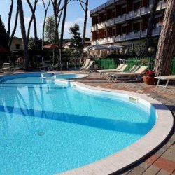 Hoteles con piscina en Forte dei Marmi